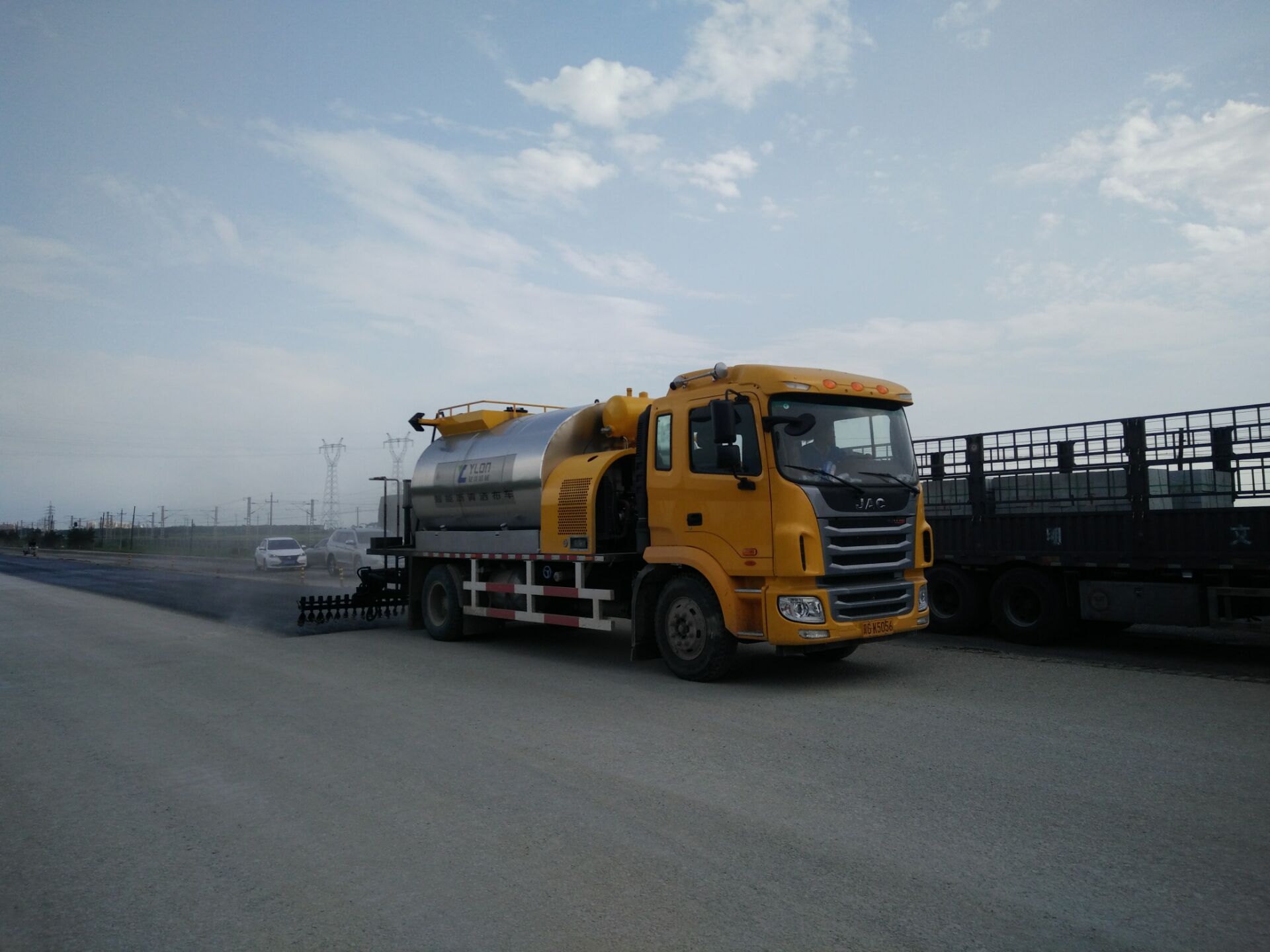 瀝青灑布車(chē)型號0845，松科高速白城施工